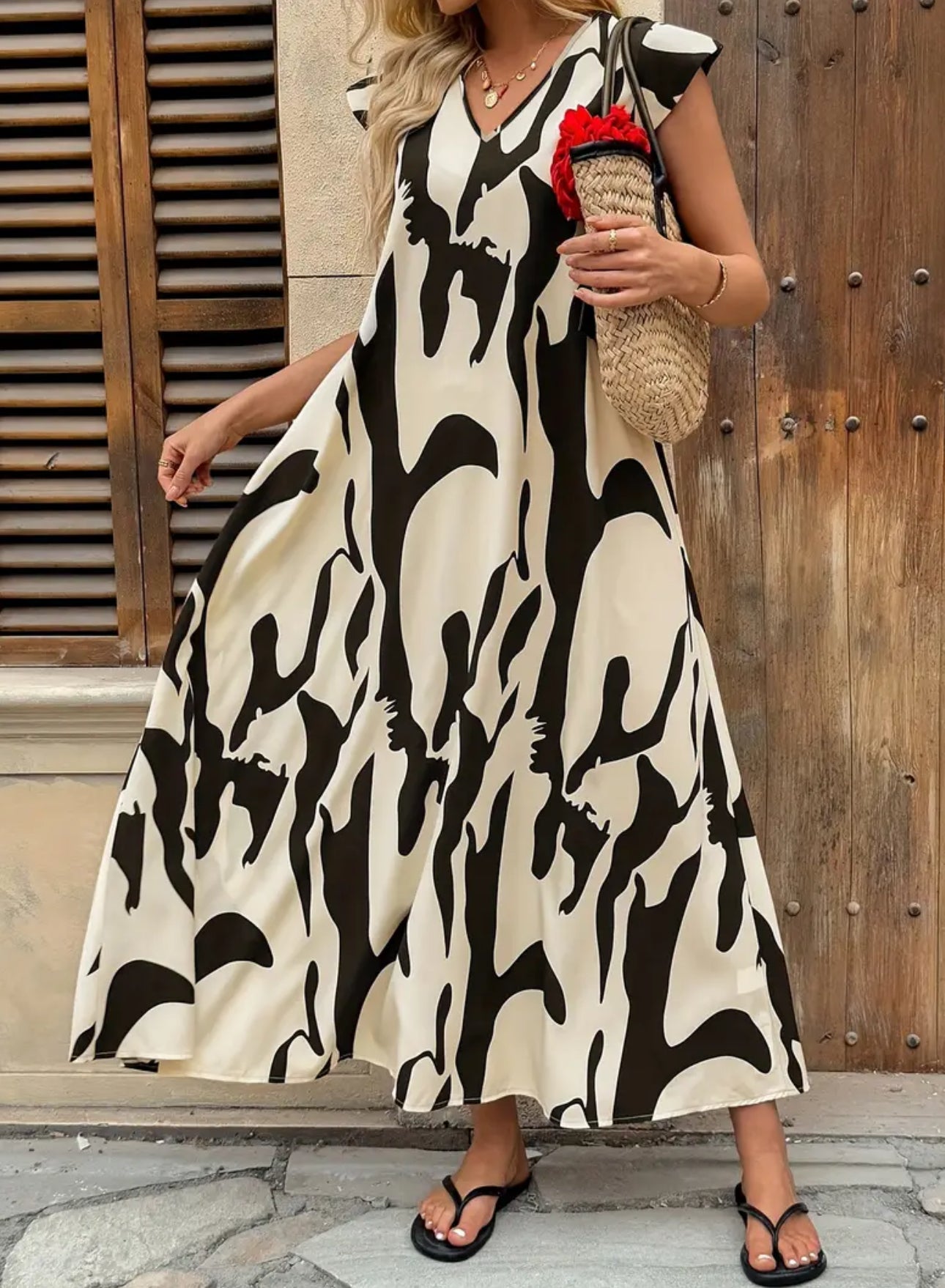 White and Black Dress XXL