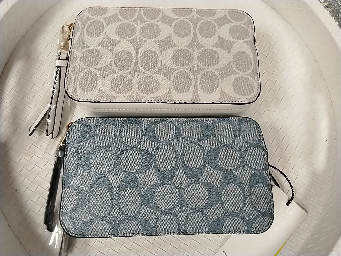 Crossbody 1026