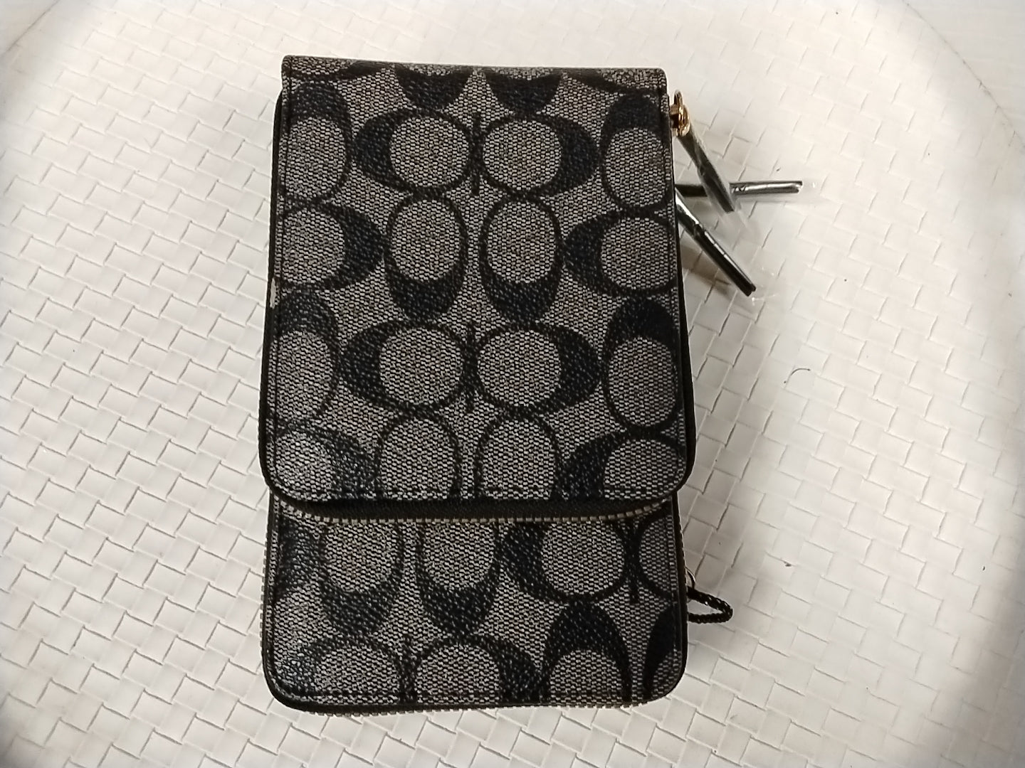 3n1 pocket crossbody 2104