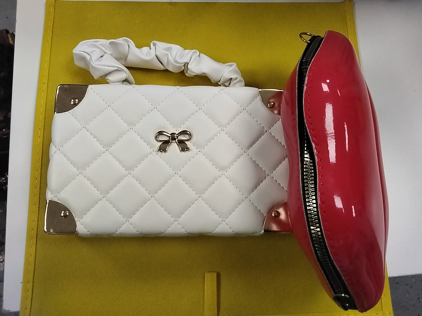 Renee set RED AND WHITE