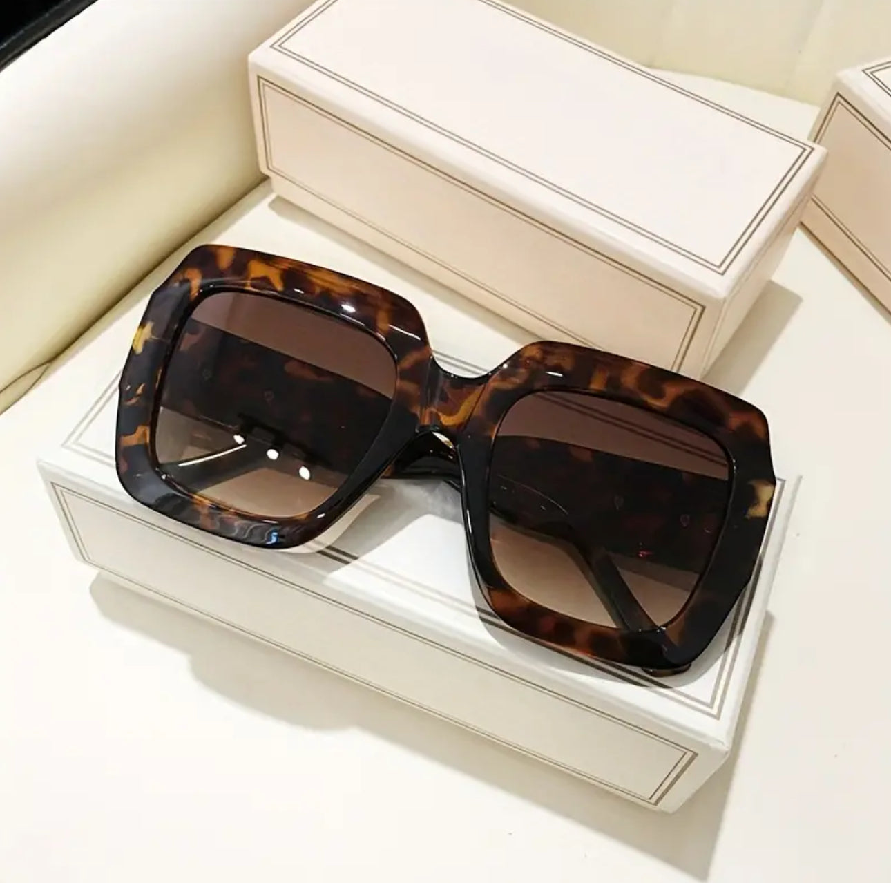 Katty Square Sunglasses