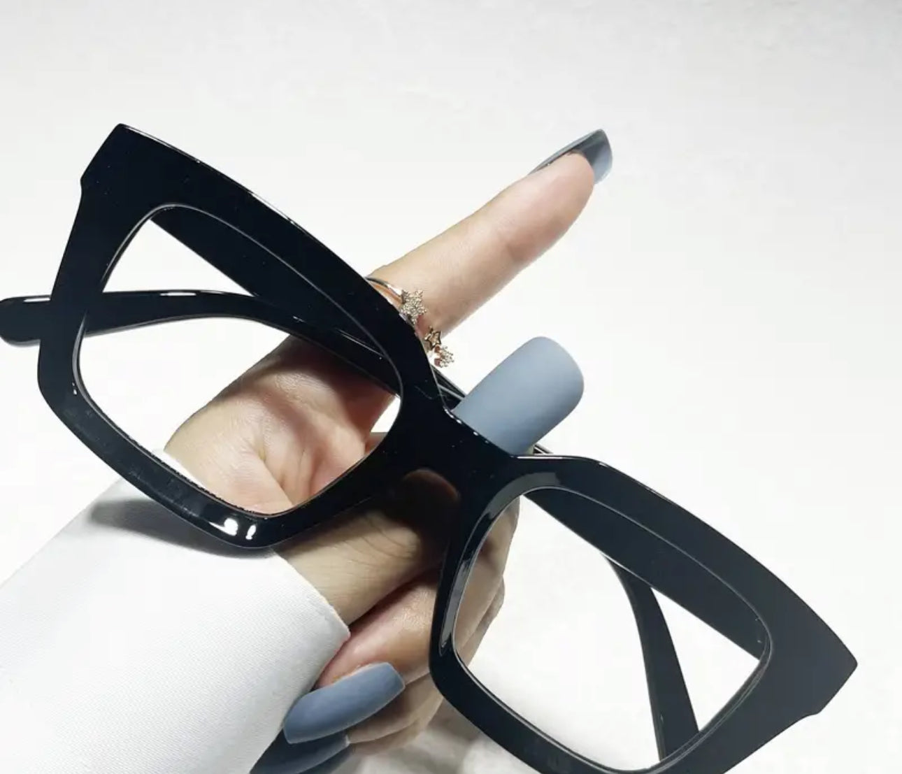 HENRY’S Glasses
