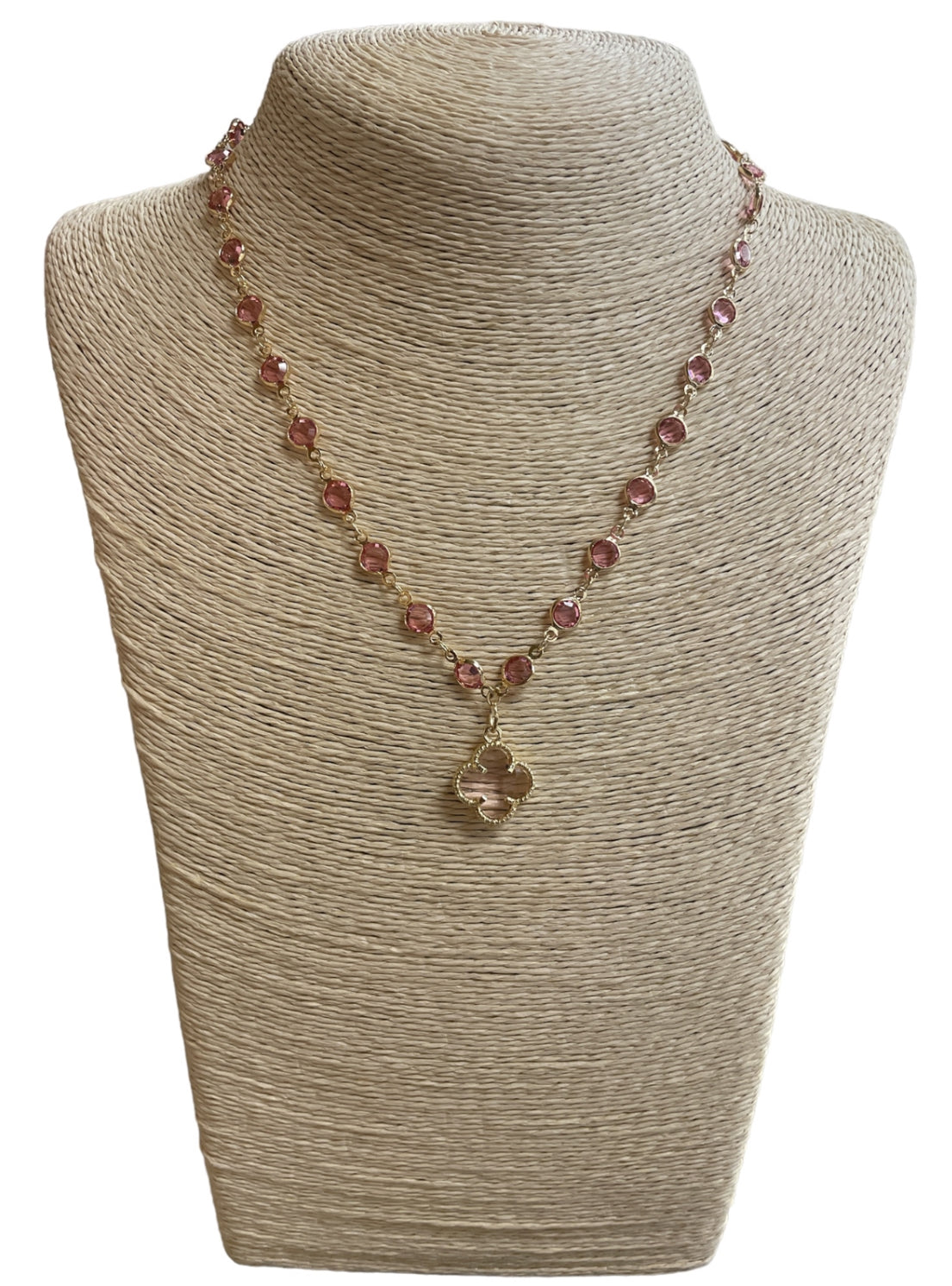 PINK CRYSTAL CLOVER SHORT NECKLACE
