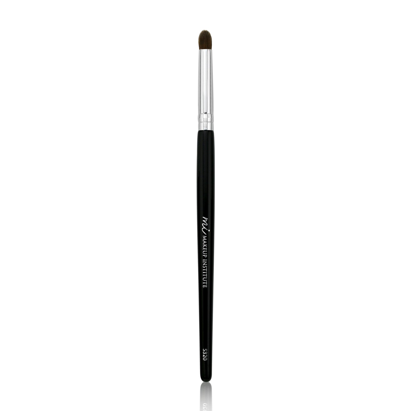 Studio Deluxe Precision Crease Brush S320
