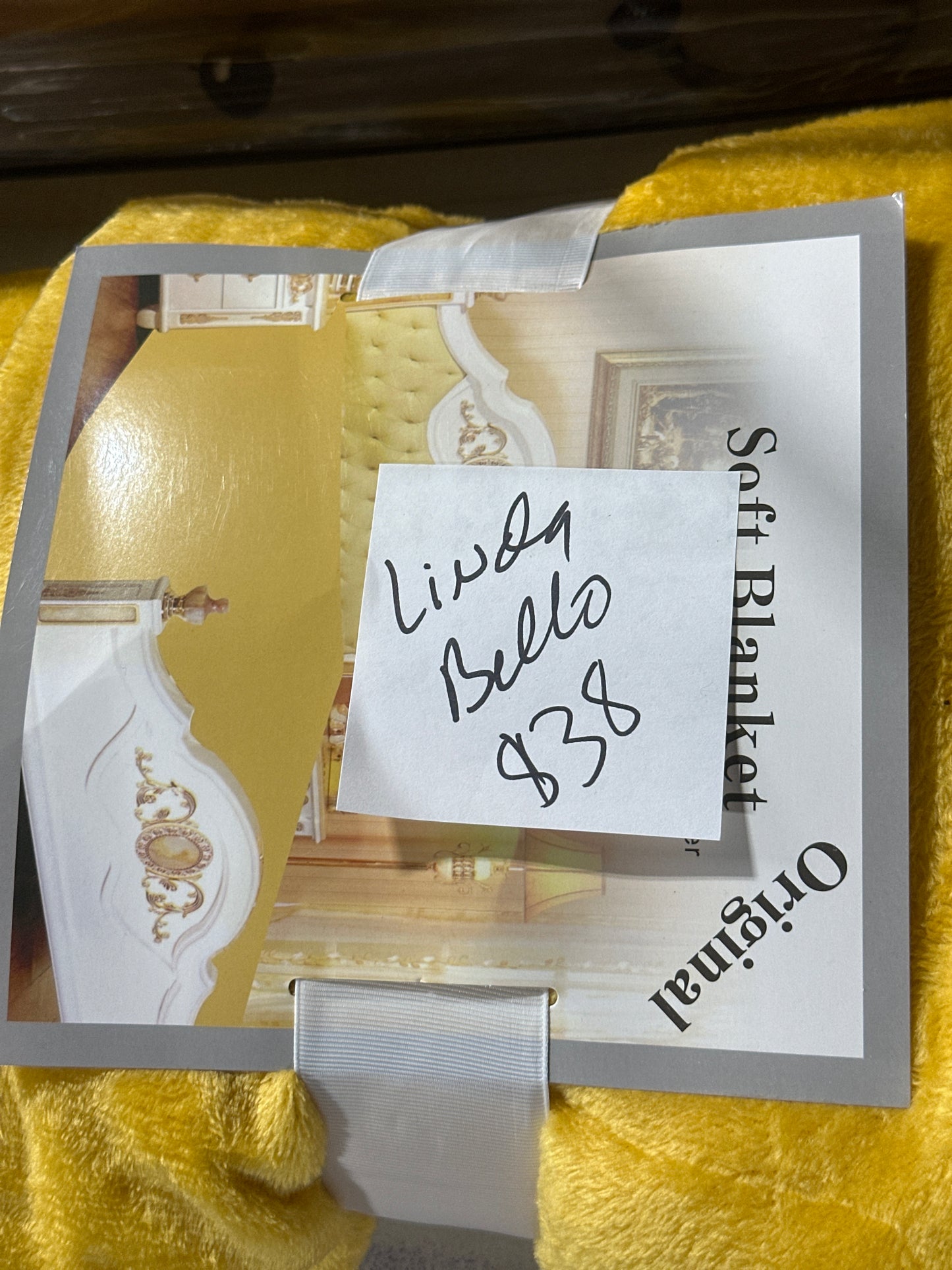 LINDA YELLOW QUEEN