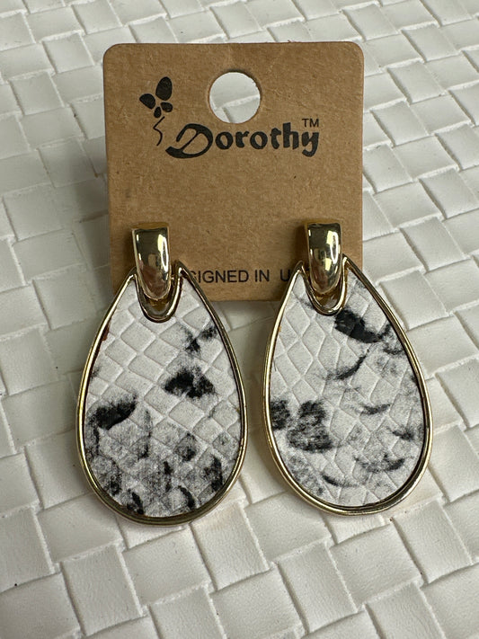 Cow white Gold Earrings