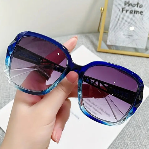 Medium Eye Square Sunglasses