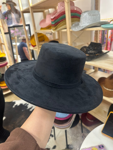 Plattop Hat in Black