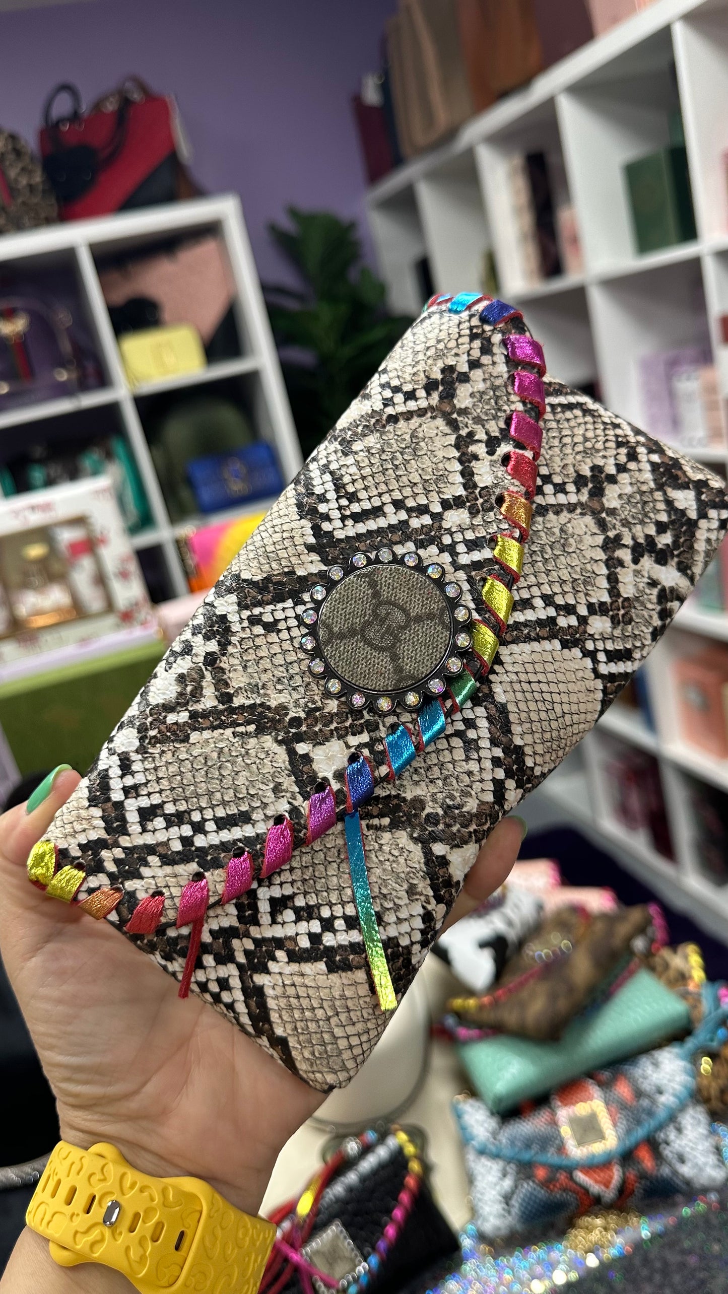 GG BROWN  AND CREAM SNAKE Print Wallet Crossbody