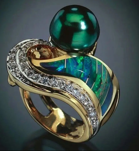 Bohemian Green Pearl Ring size 8