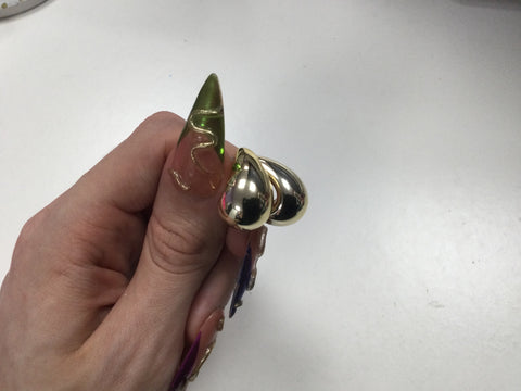 Elegant drop earrings