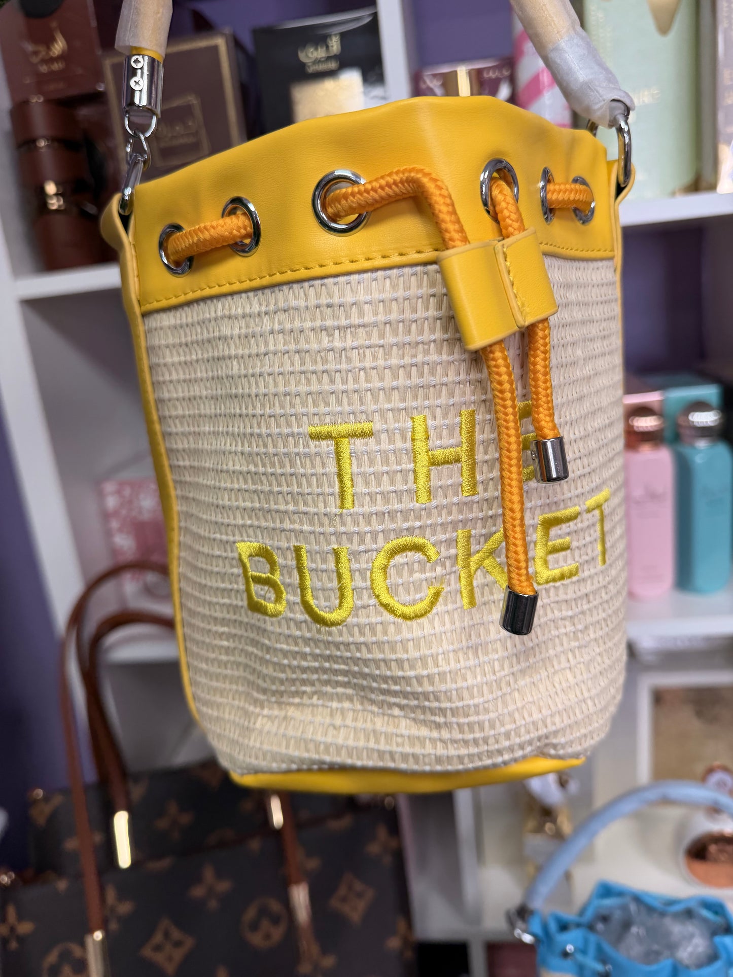 Mini bucket bag